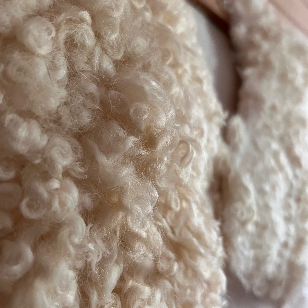 Ethical Genuine Curly Shearling Cream Shawl - Picture 3 of 4
